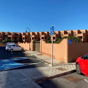 https://villa-moleiro-la-tejita.in-canary-islands.com